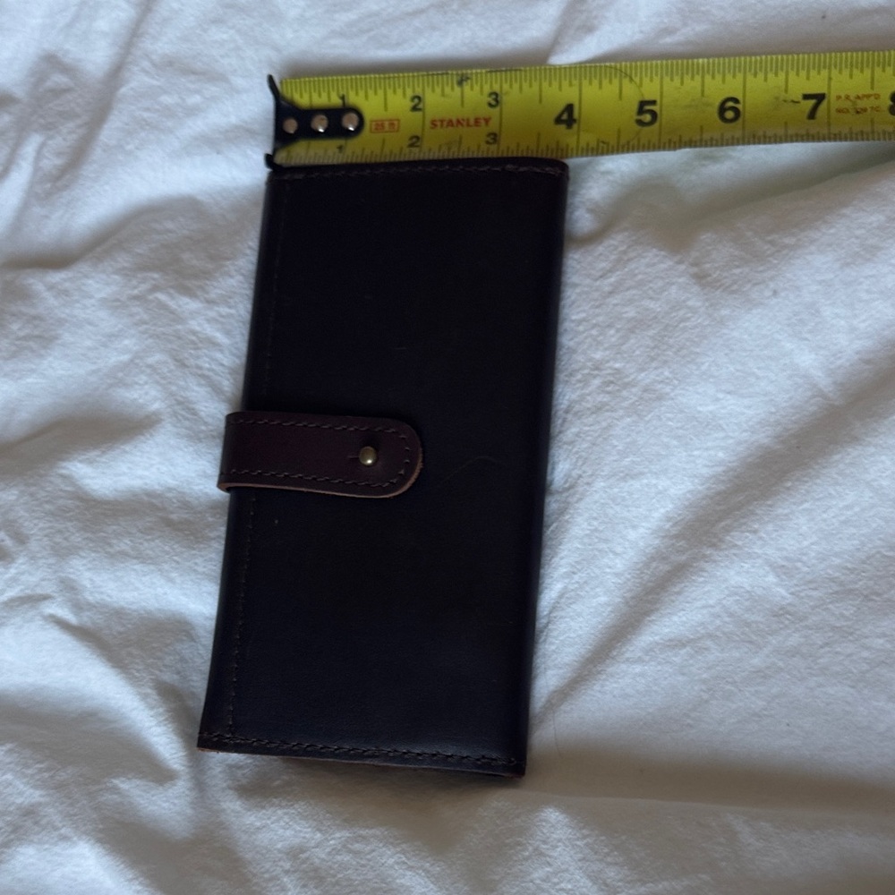 Elegant Dark Brown Leather Wallet - Picture 6 of 8